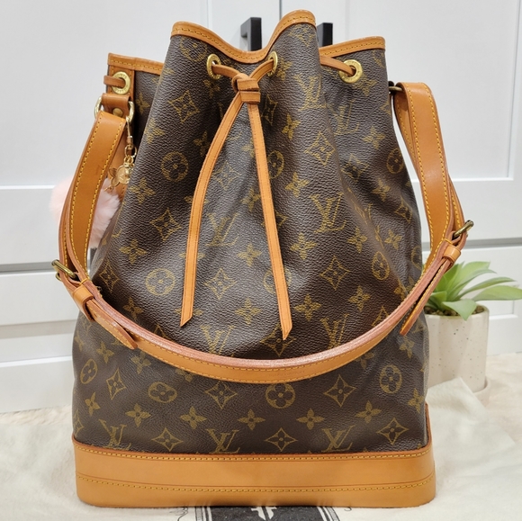 Louis Vuitton Handbags - Noe GM ❤️ Authentic LV Shoulder Bag Drawstring Monogram